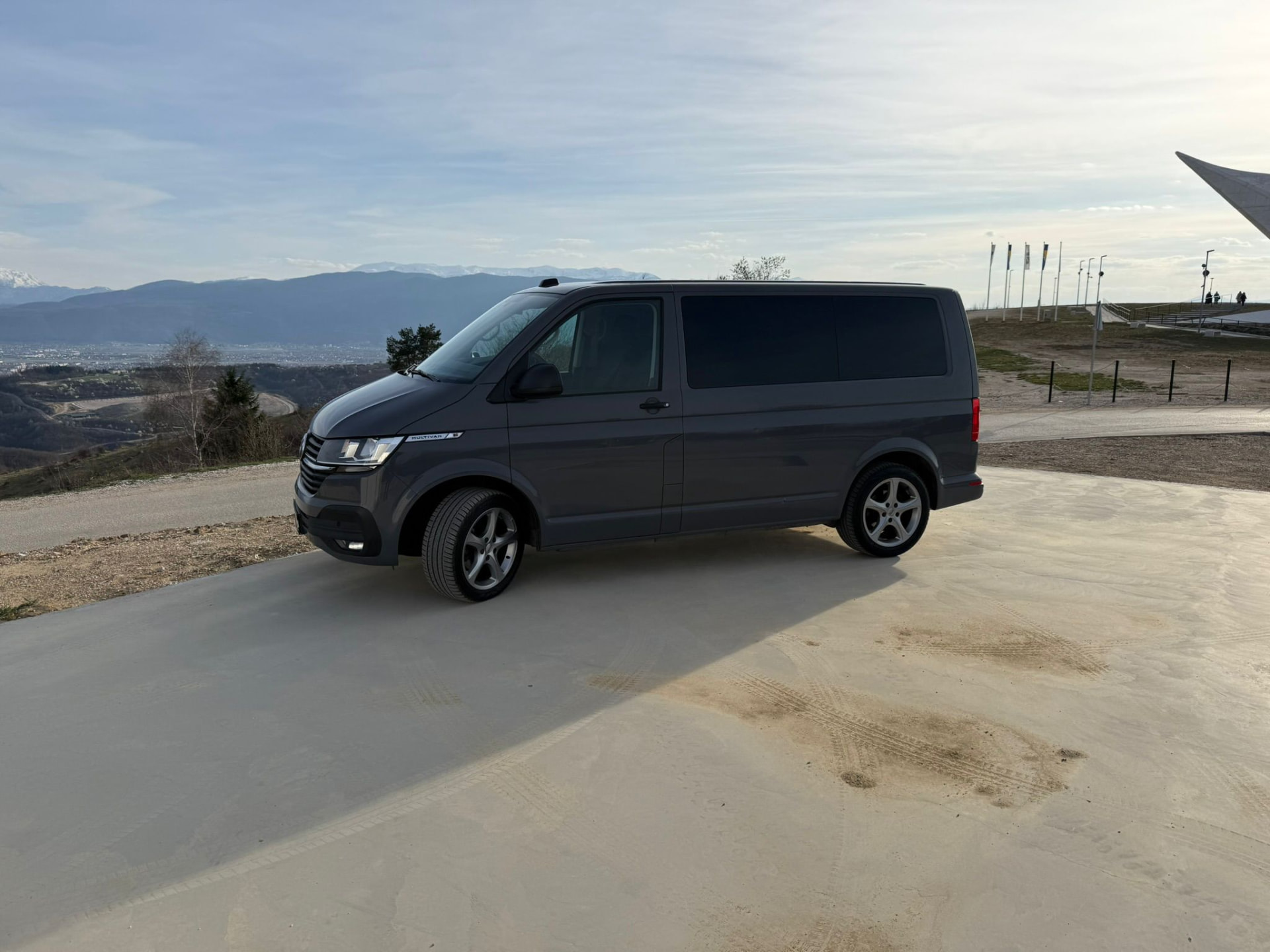 Volkswagen T6 Multivan — gallery image 2